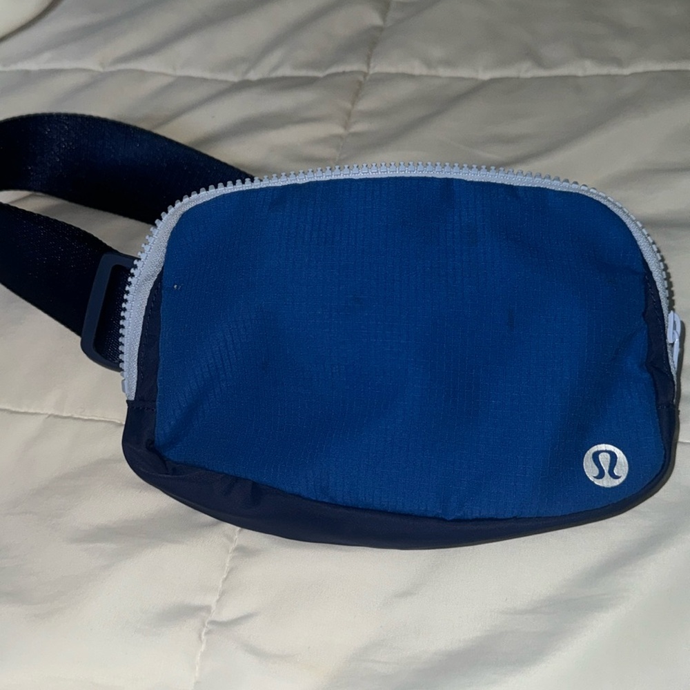 Lululemon strap bag